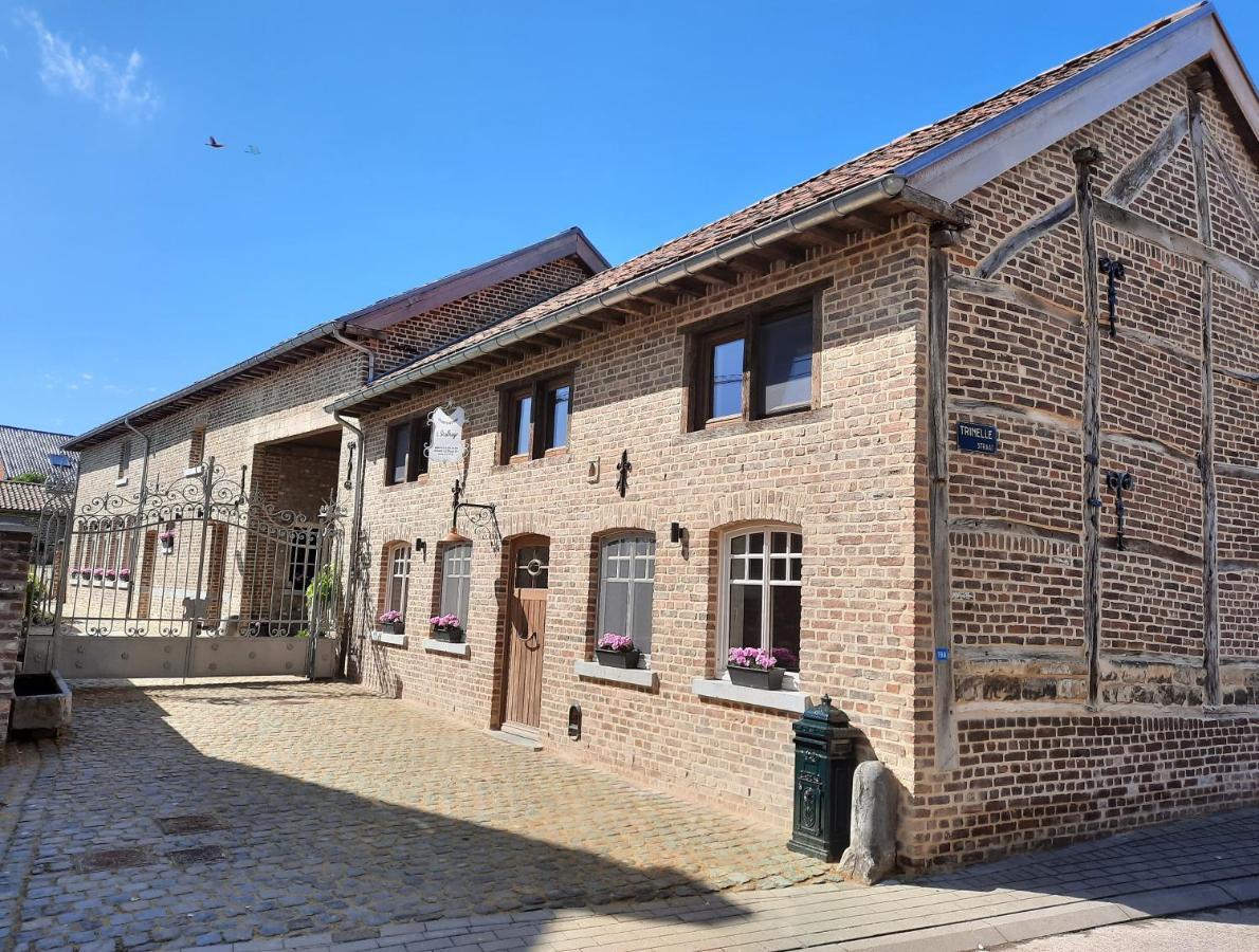 Het Stalhuys Villa Riemst Bagian luar foto