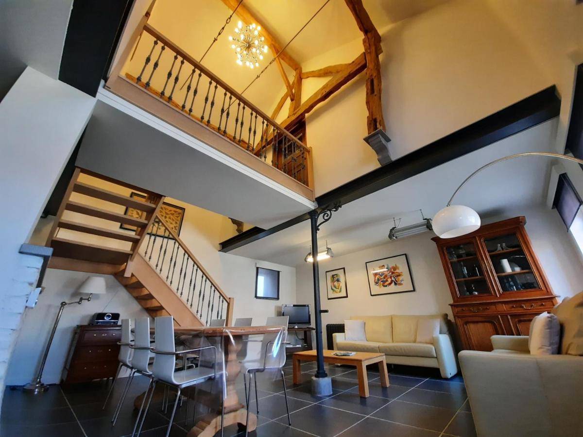 Het Stalhuys Villa Riemst Bagian luar foto