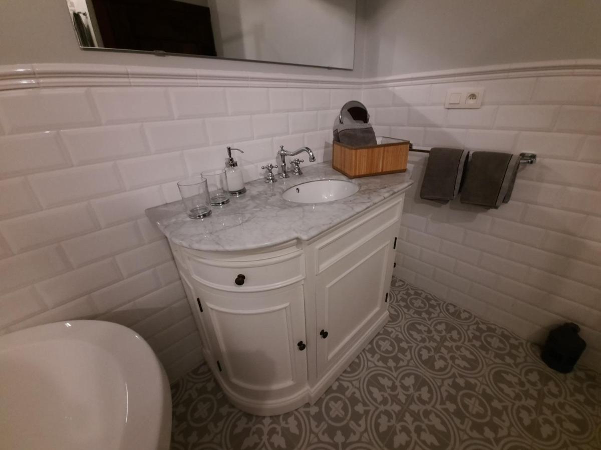 Het Stalhuys Villa Riemst Bagian luar foto